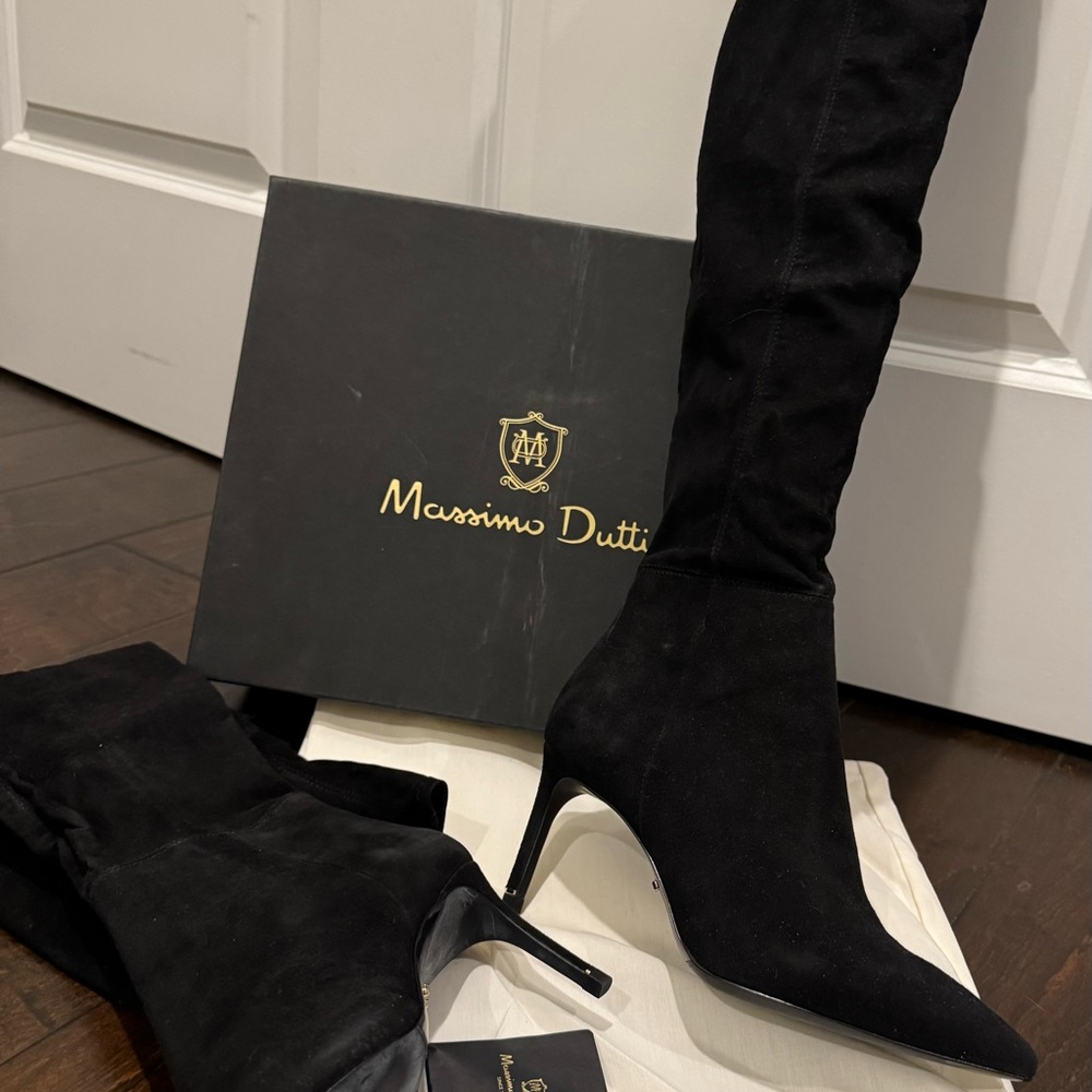Massimo Dutti Over the Knee  Black Heeled Suede Boots